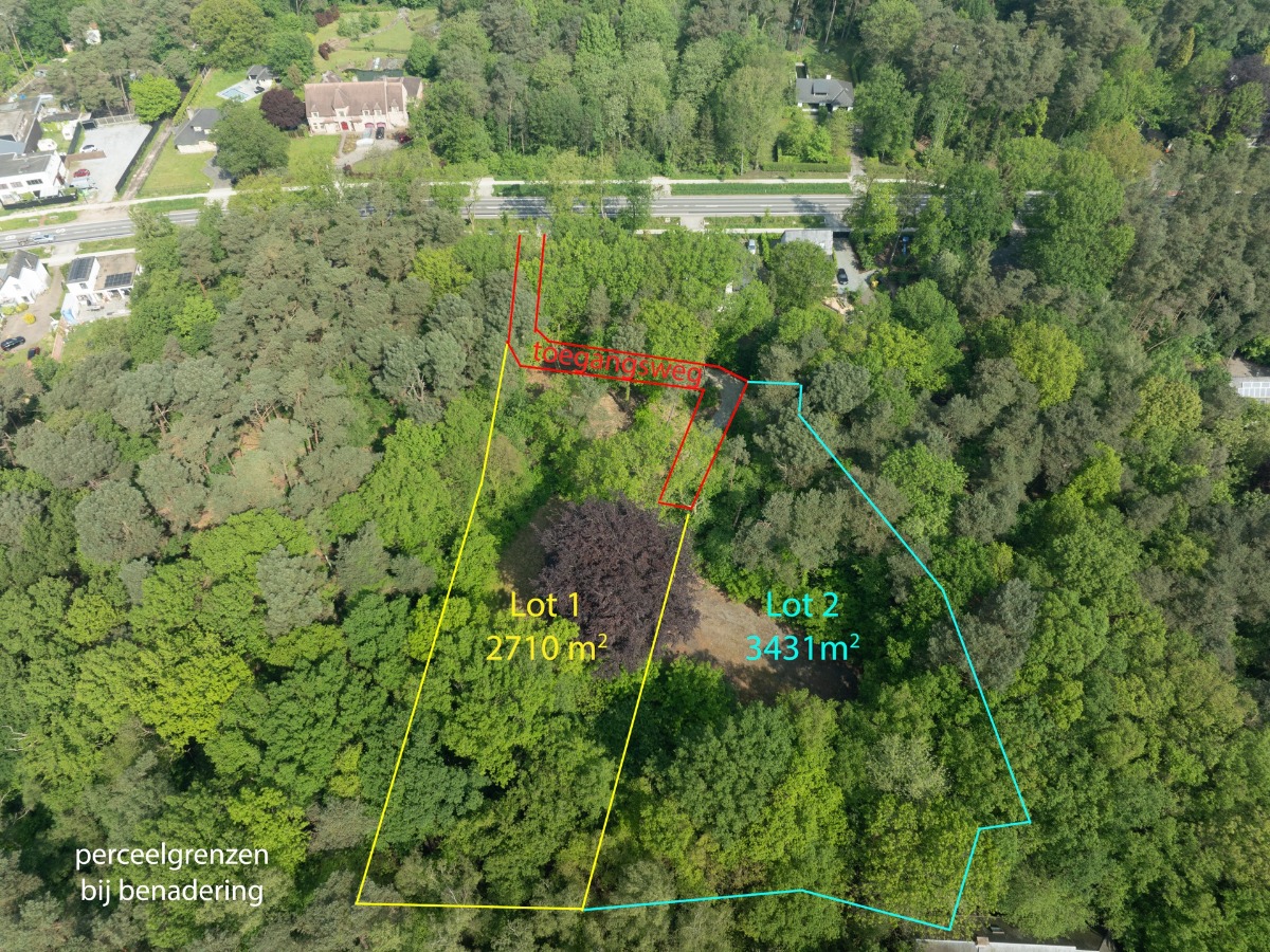 2 magnifiek gelegen villapercelen met private oprijlaan. € 330 000 ERA